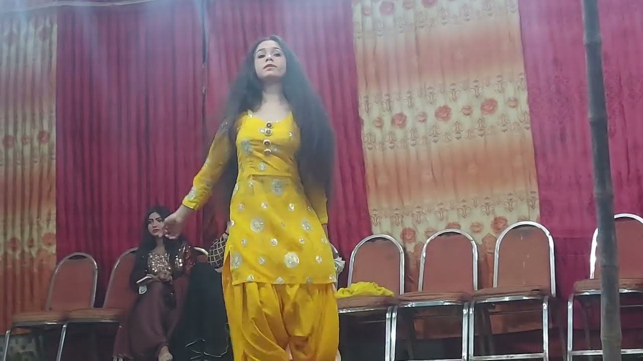 Gaji Shah Mela 2024 Beautiful Girls Dancing