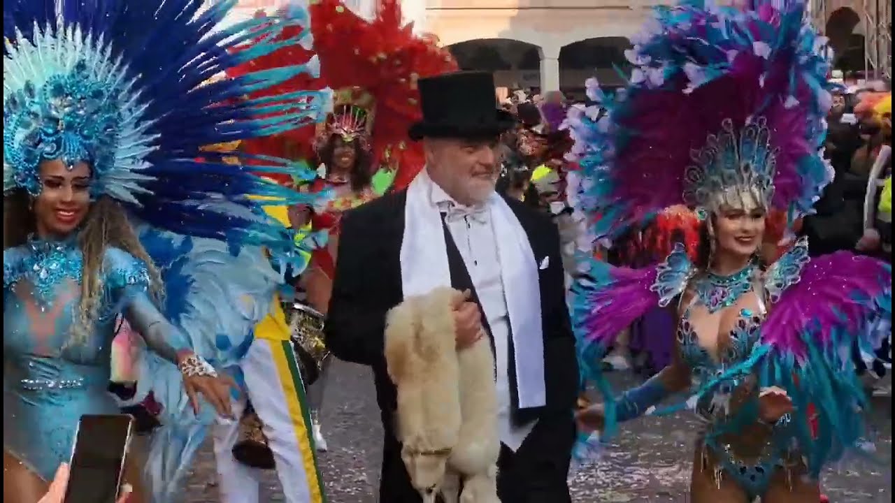 Spettacolo brasiliano e sfilata - Ipanema Show