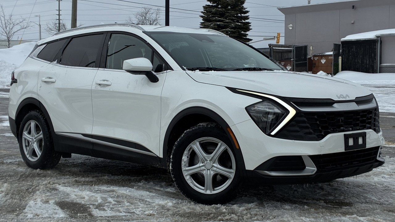Used 2023 Kia Sportage LX in White (#A1397A) | Barrie Ford