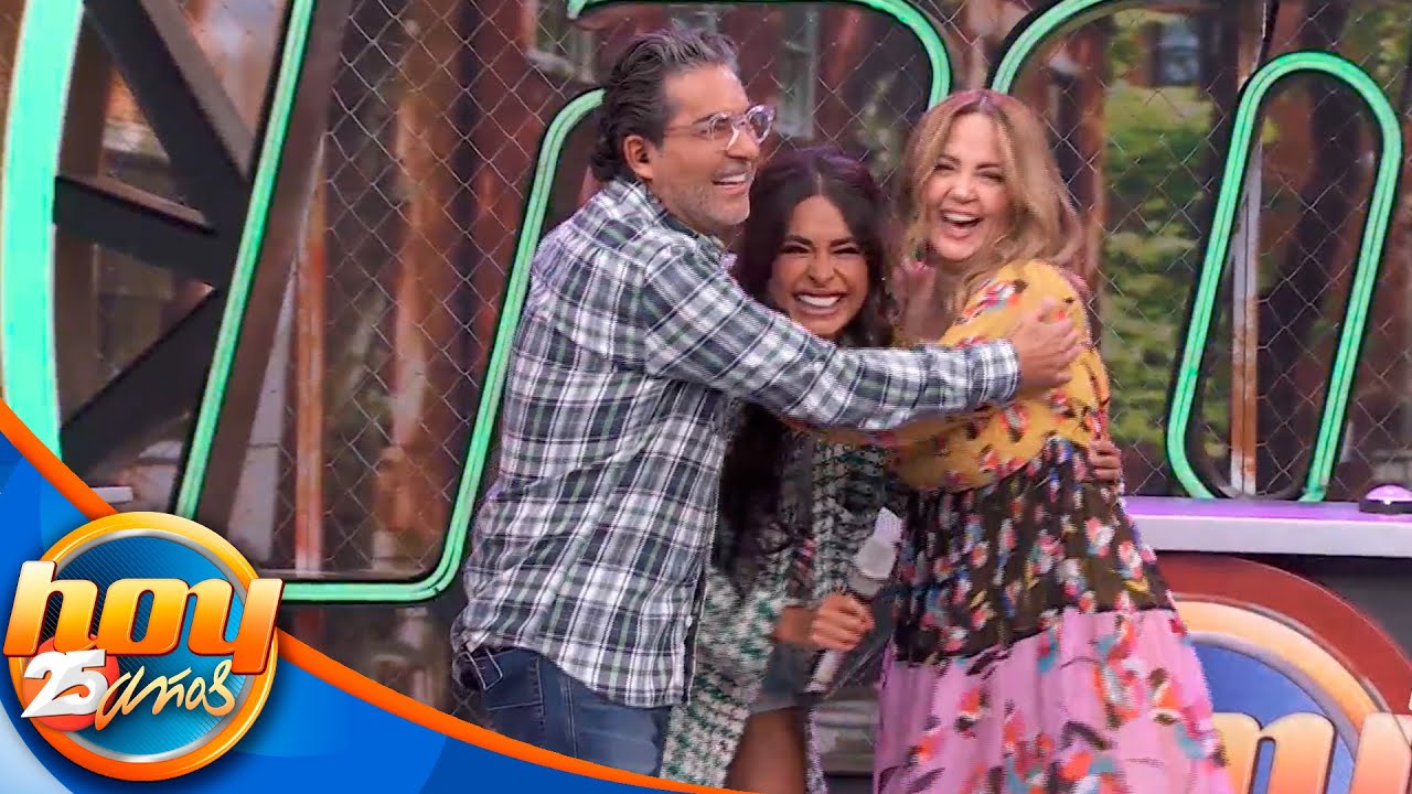 Galilea Montijo canta muy inspirada y ¡¿enamorada?! ❤🤣  | Canta la palabra | Programa Hoy