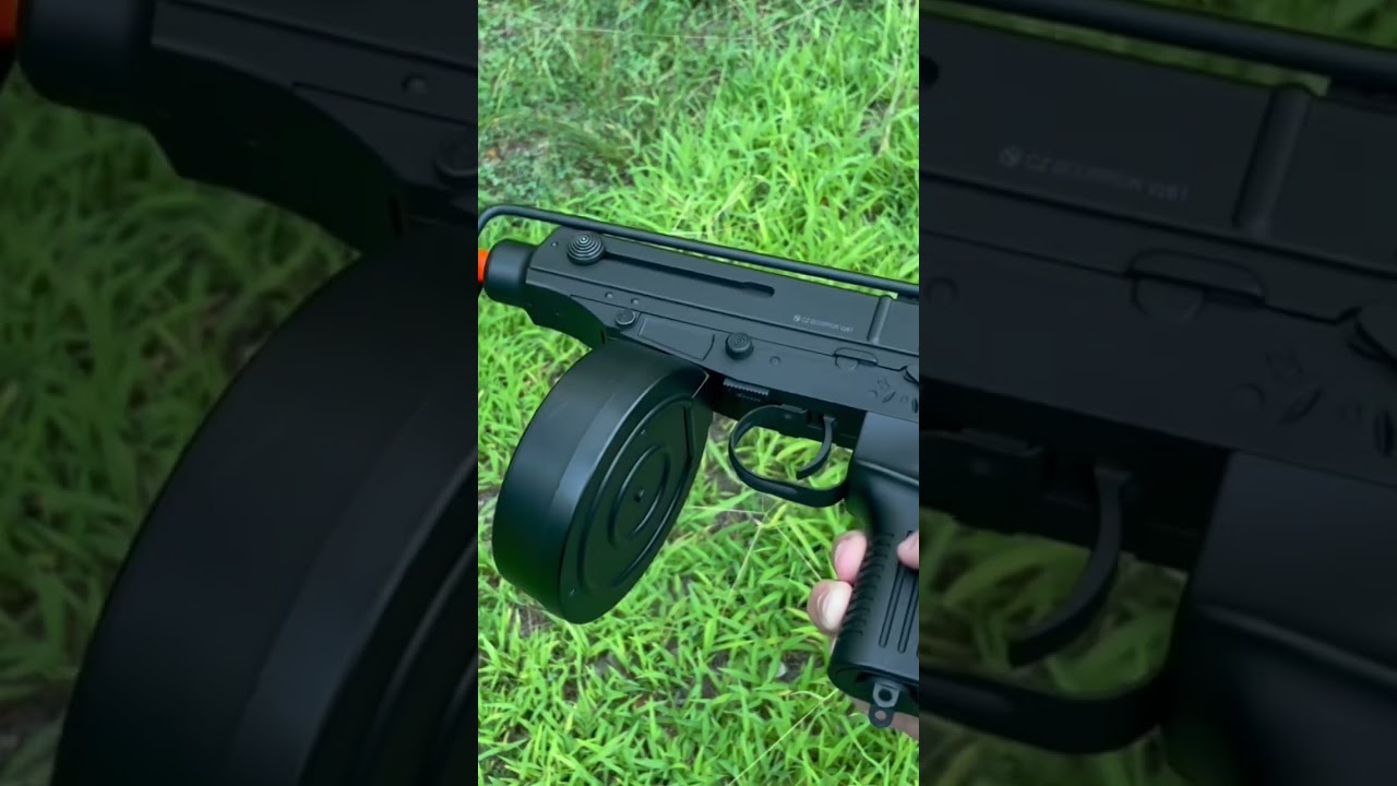 Shooting my vz-61 with new battery and drum,subscribe for more airsoft content🔥#shorts #airsoft