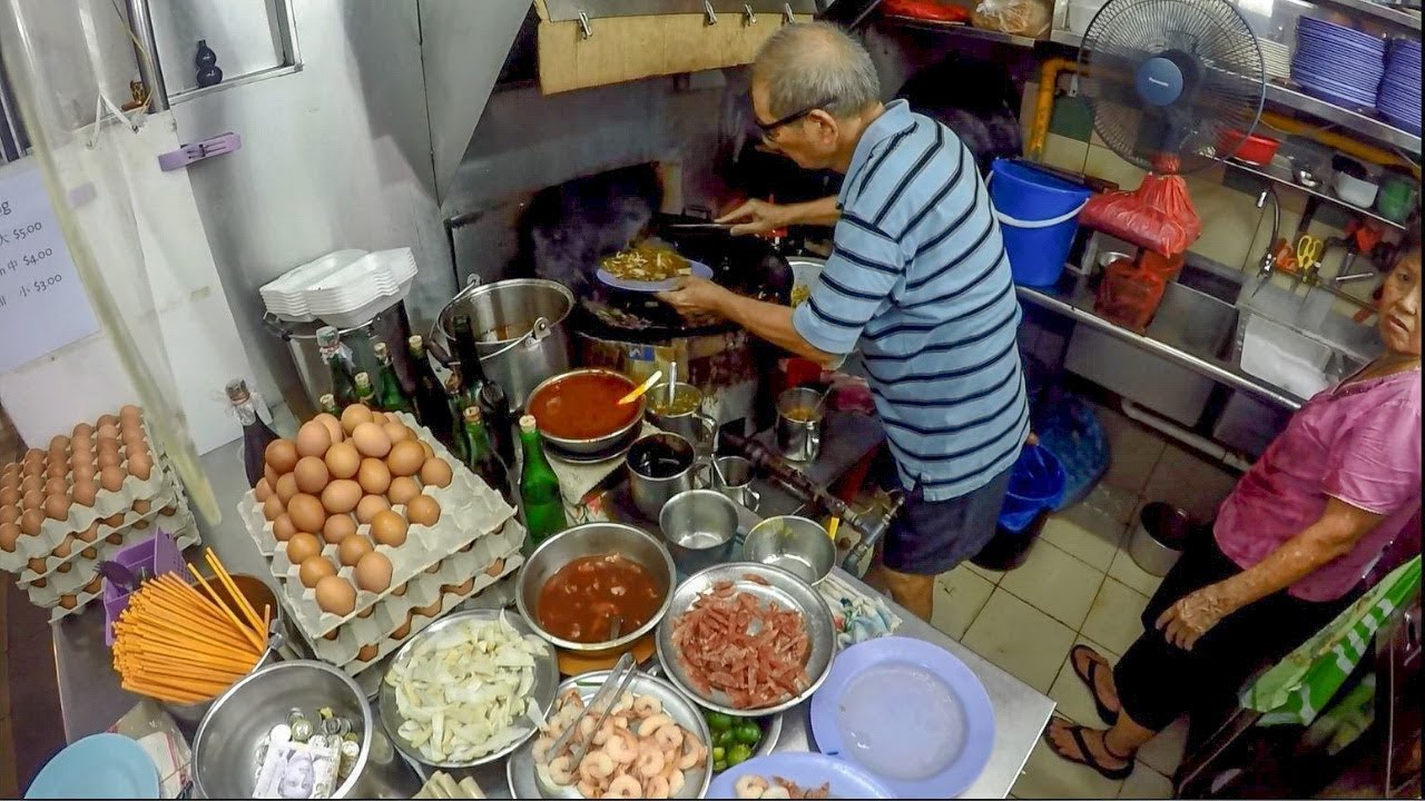 Exotic Singapore Street Food in Golden Mile Hawker Centre