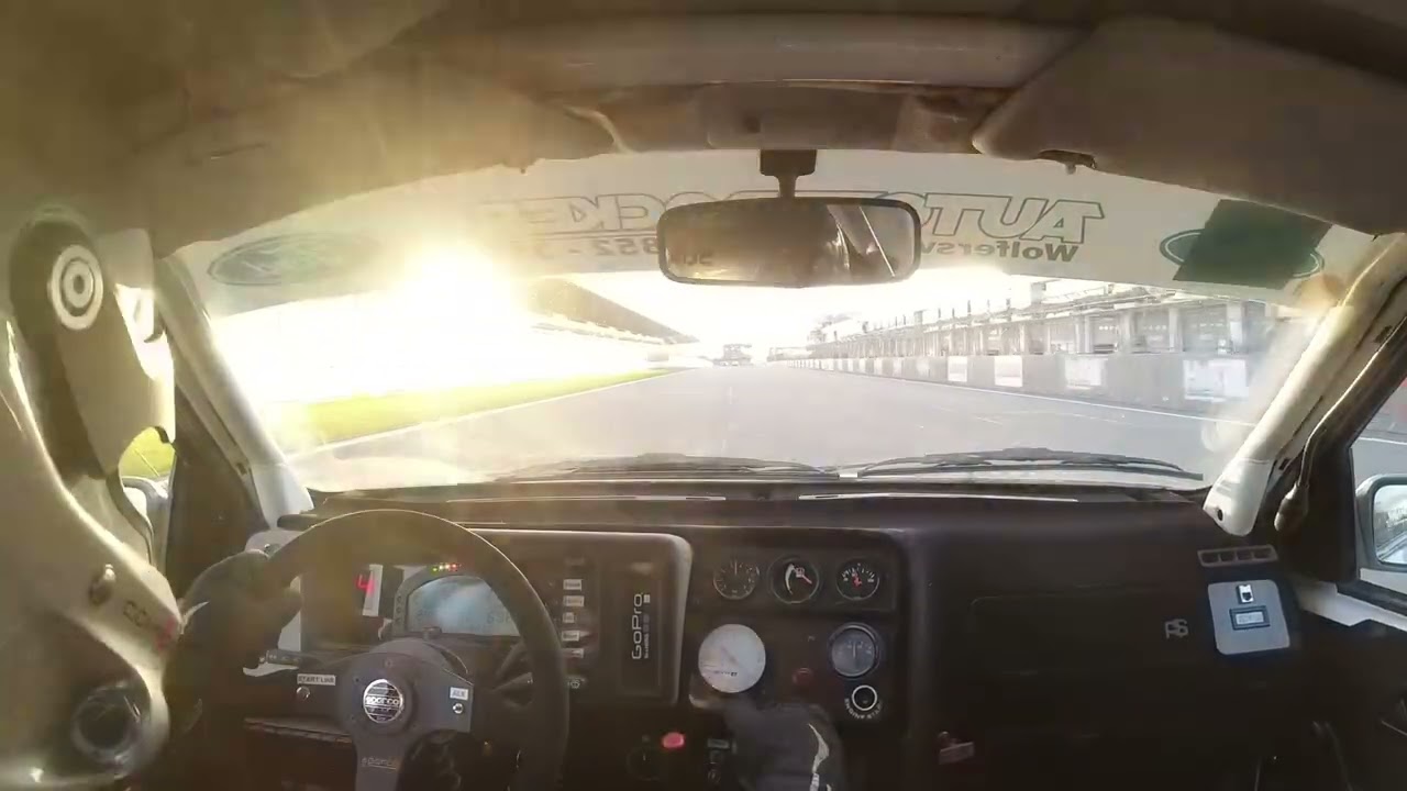 Oldtimer Trackday Nürburgring 26.10.2025 Turn 4 Sierra Cosworth
