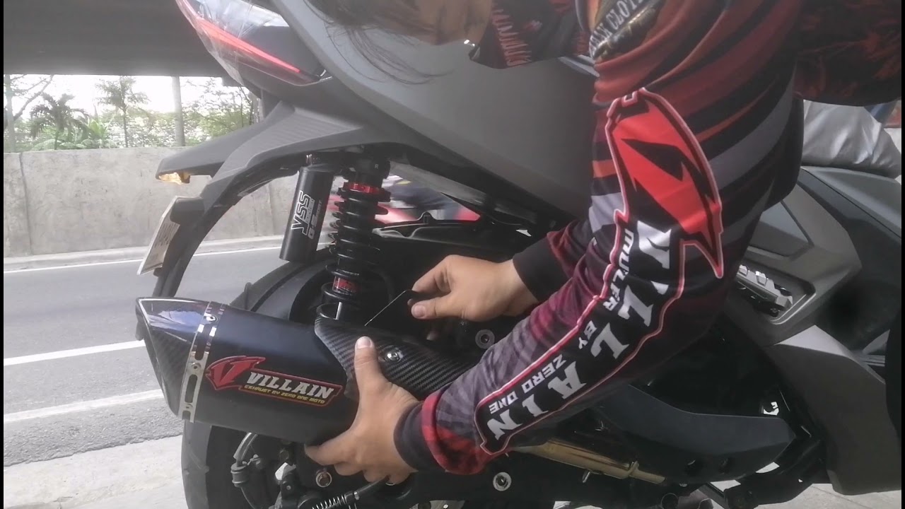 Kymco Xciting s 400i changing muffler