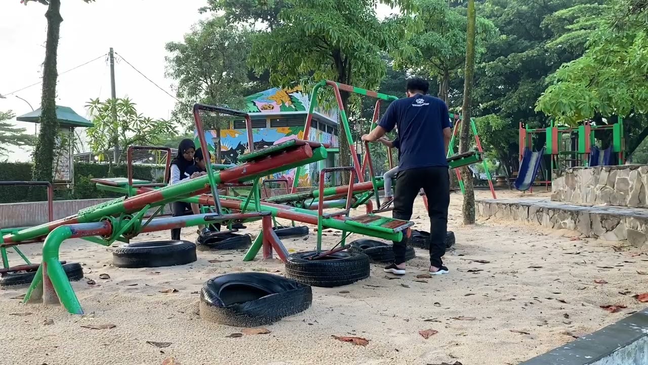 main di taman rajekwesi, sarapan di alun-alun bojonegoro