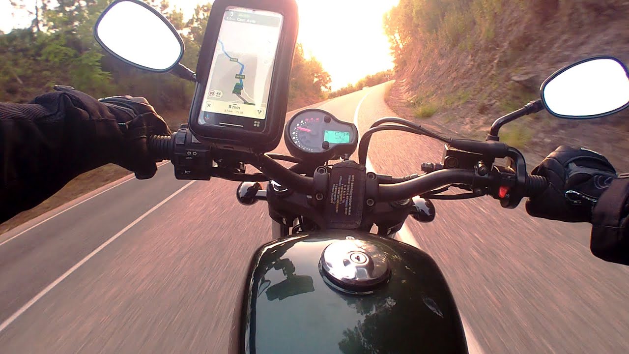 Hyosung Aquila GV 125 S en el Puerto del Pico