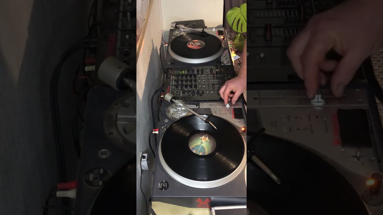 Dark side vinyl mix @AcaciaAvenueCollective 