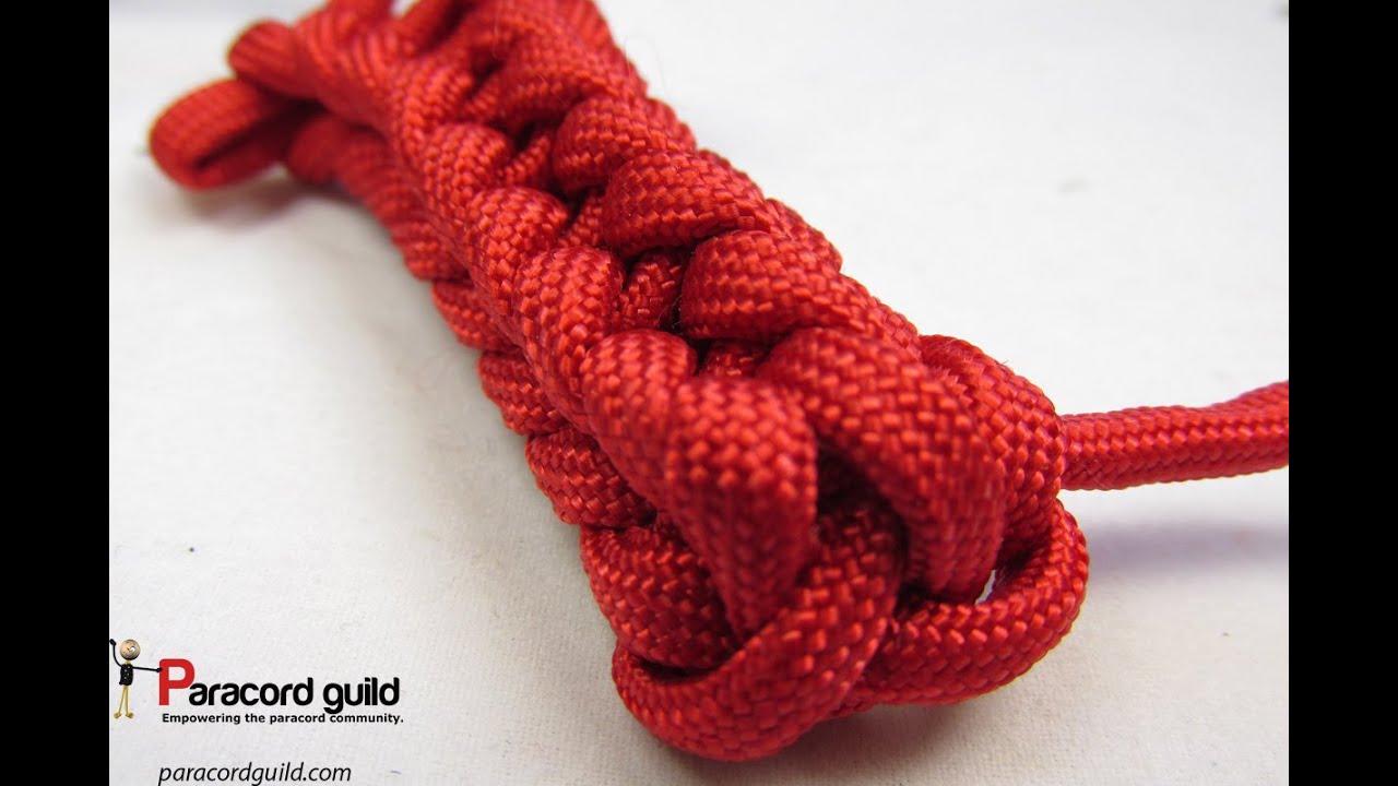 Spool knitting with 3 pegs/pins
