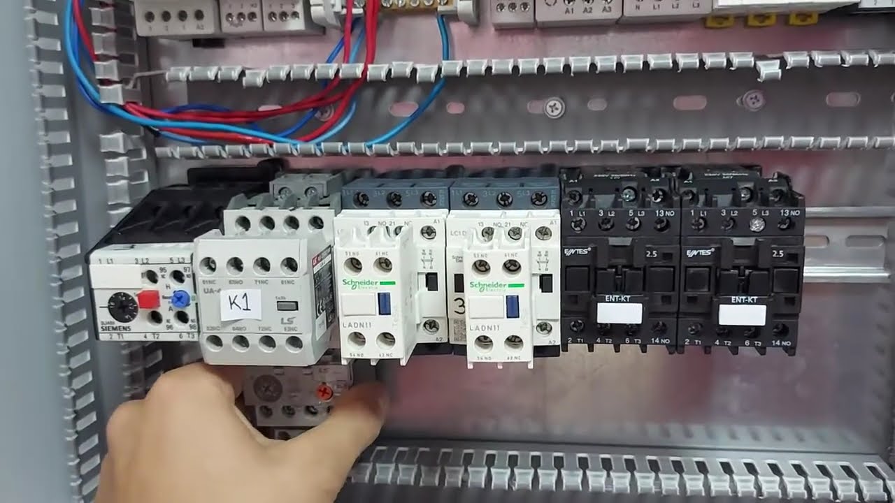 Kumanda Pano Uygulamaları; 3 Fazlı AS Motorun Kesik ve Sürekli Çalışması. (Electrical Control Panel)