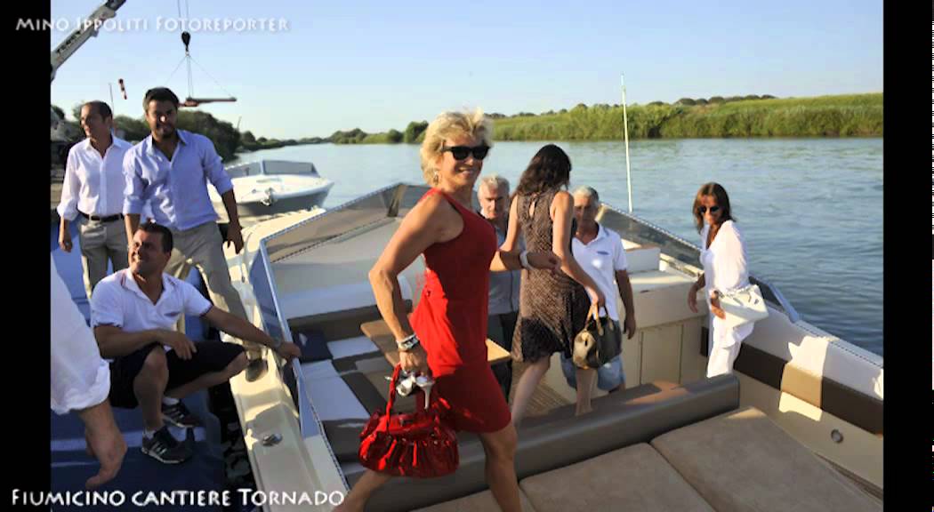 12-07-2011 - Carmen Russo Isola Sacra Fiumicino  cantiere nautico Tornado
