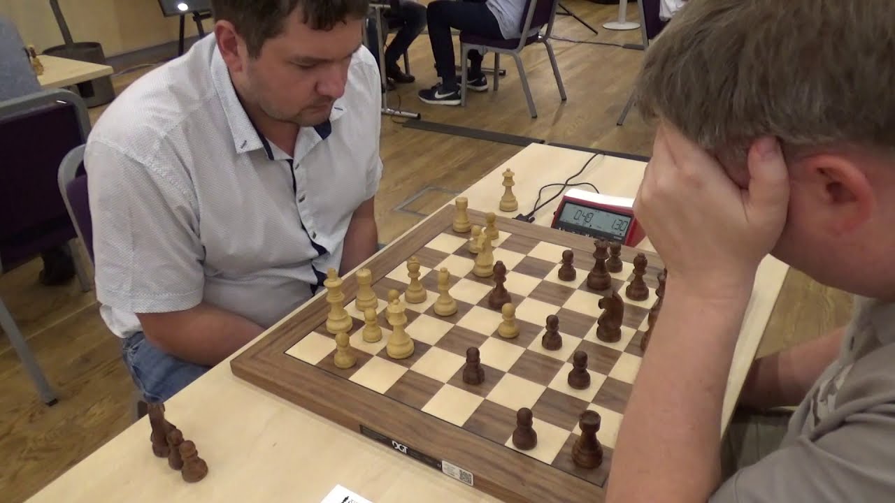 Shirov saves tempo on castling: Moiseenko - Shirov, Slav defense blitz