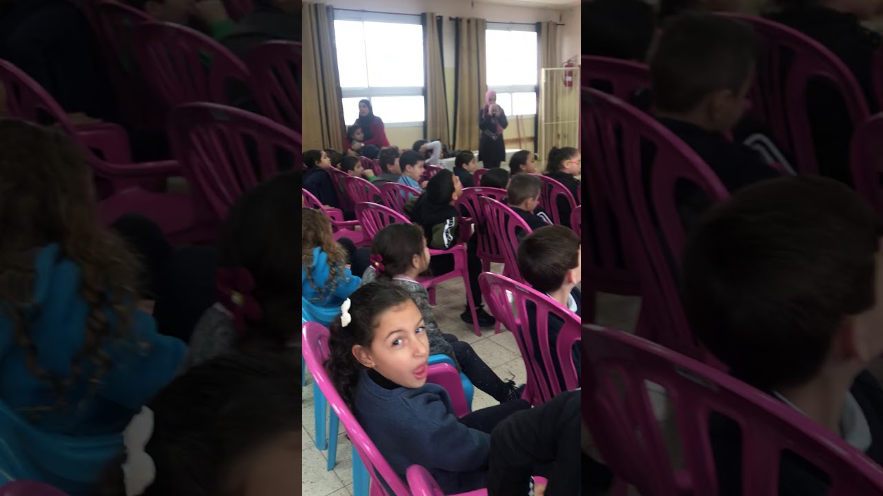 17 February 2020الاديبة وفاء عياشي بقاعي مع طلاب الزهراء ج