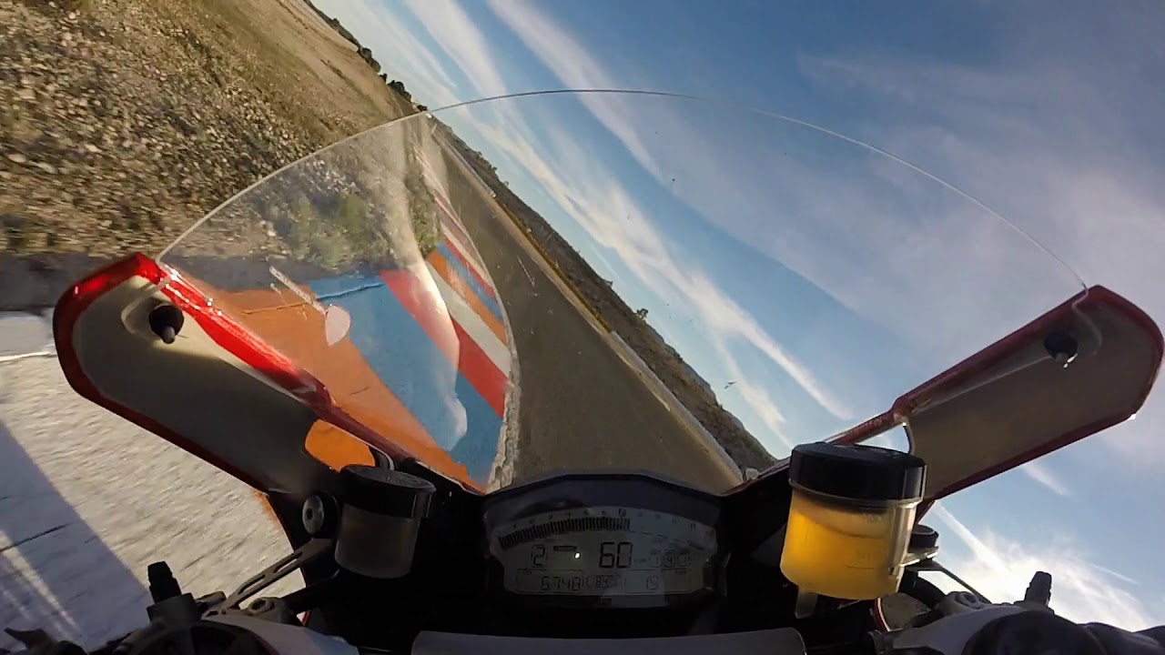 Lap of Almeria Circuit - Ducati Panigale 899 - 1m52