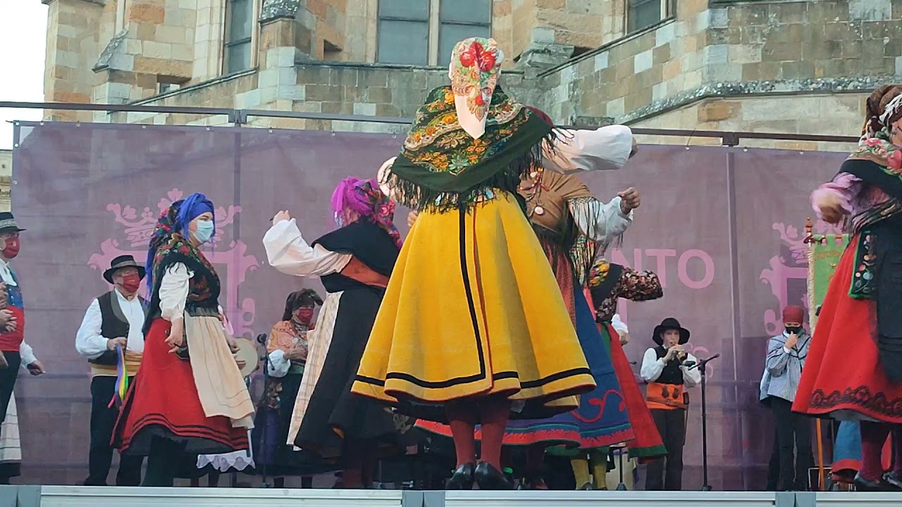 Baile de La Dulzaina. Grupo Aguzo en San Froilan, León 2021