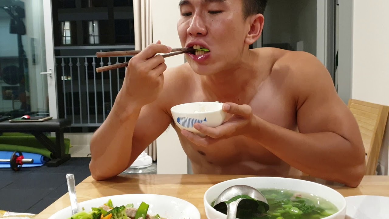 Muốn Giảm Mỡ H&atilde;y Ăn Thật Nhiều Rau Nh&eacute; - HLV Ryan Long Fitness