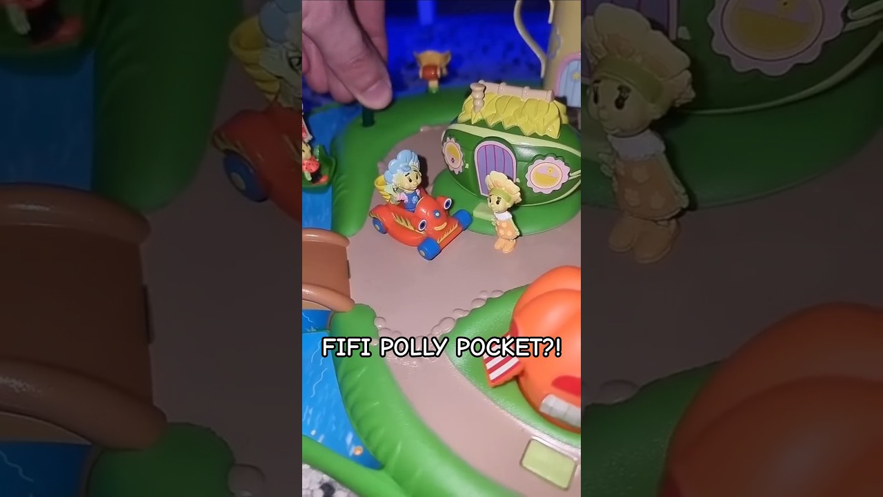 SHE RAN HER OVER- ?!?#fifiandtheflowertots #nostalgia #toys