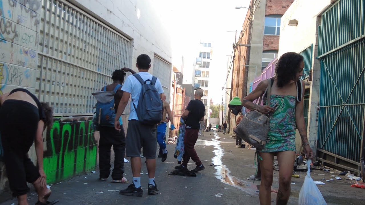 LOS ANGELES WALK THROUGH FILTHY STREETS / NO GO ZONES