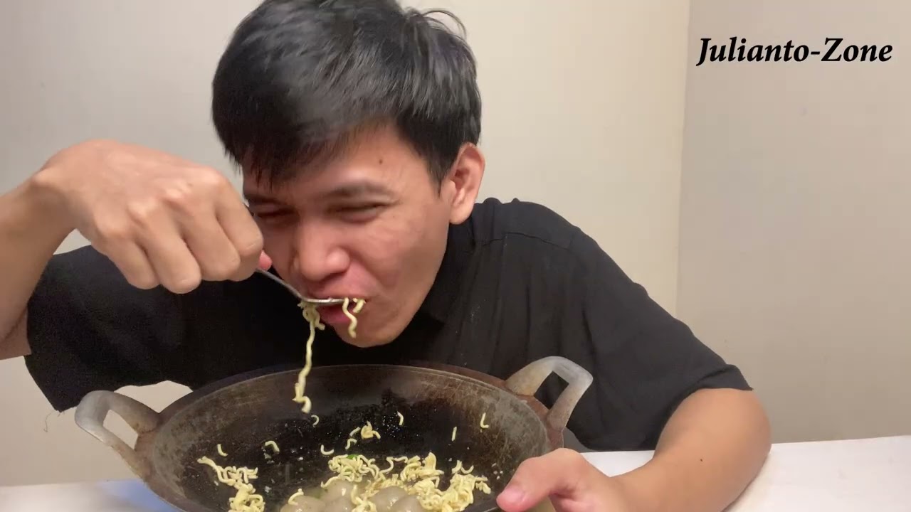 Makan bakso Aci di tambah Cabe ijo bikin perut kesakitan 😽😽