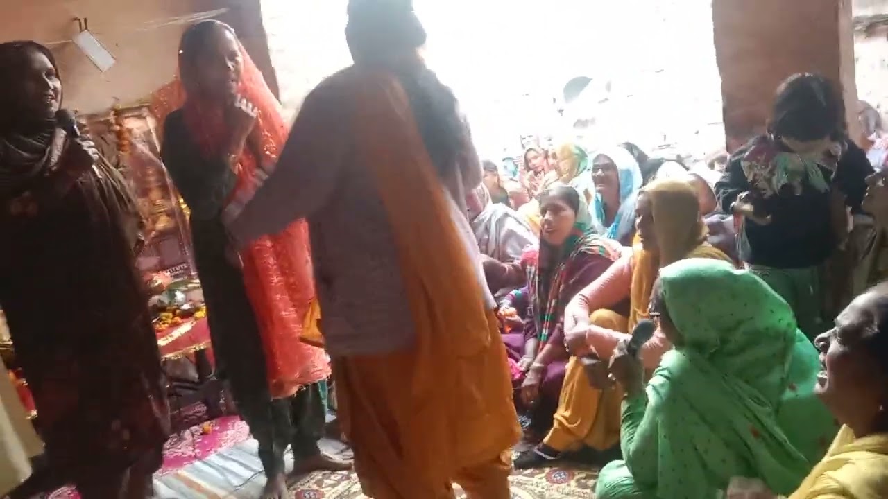 याडे तो धुना उठा ले बाबा कमरे काले हो जाएंगे 🙏🙏 अनीता मलिक