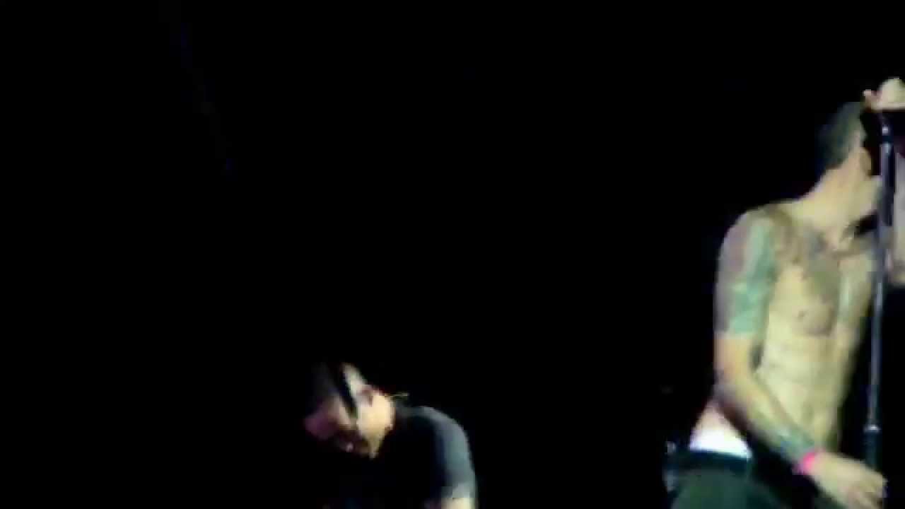 (Carnivores Tour 2014) Linkin Park - Lying From You + Somewhere I Belong