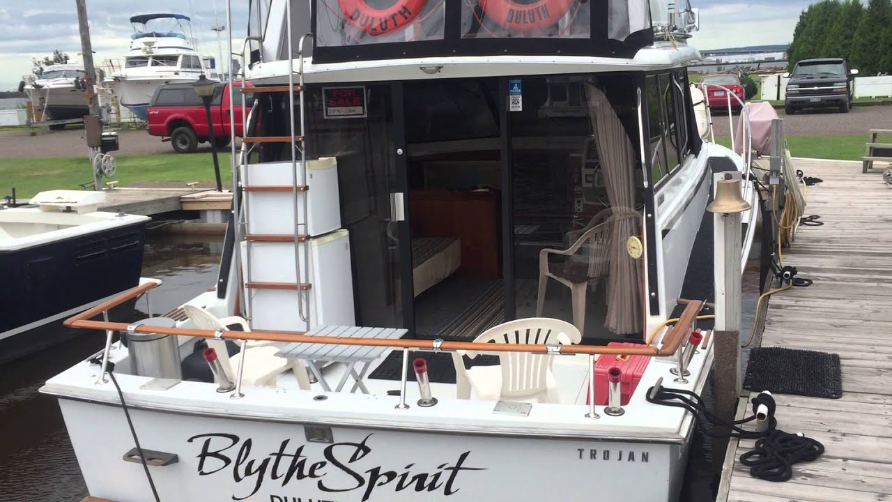 Trojan F-32 | Big water boat broker | boats for sale (sold)