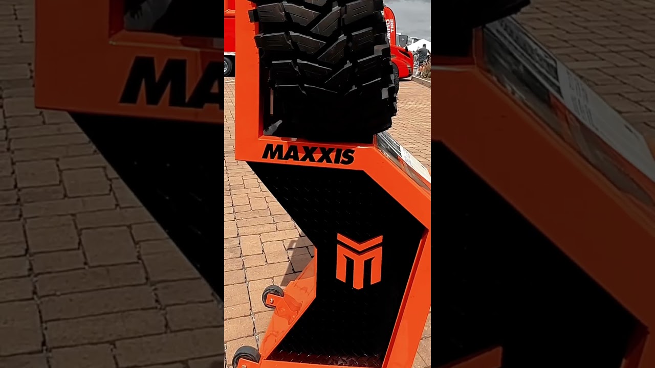 2025 Jeep Invasion Maxxis Tire 