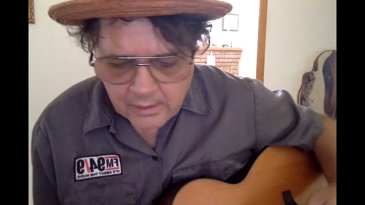 RON SINGS 