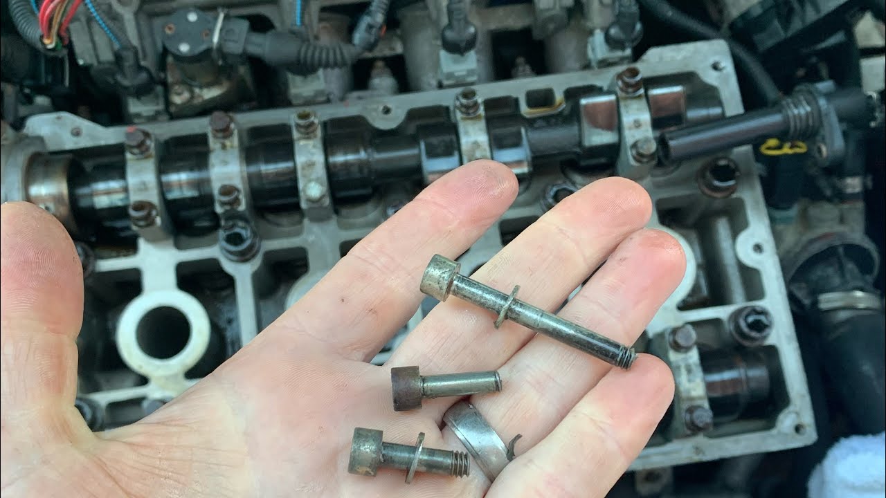 I snapped 3 engine bolts in my Punto HGT. This is bad