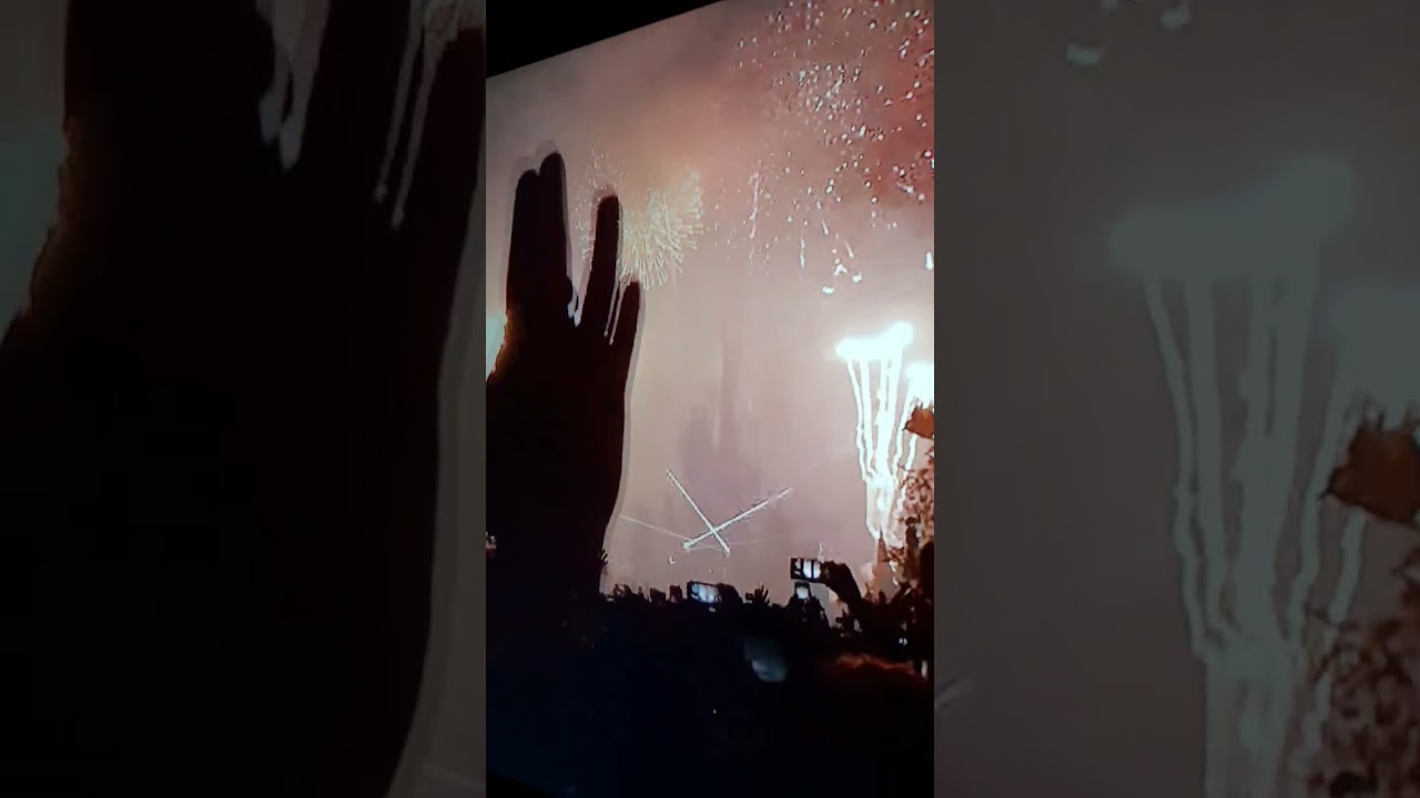 Happy New Year 2022 | watching Disney Magic Kingdom Countdown