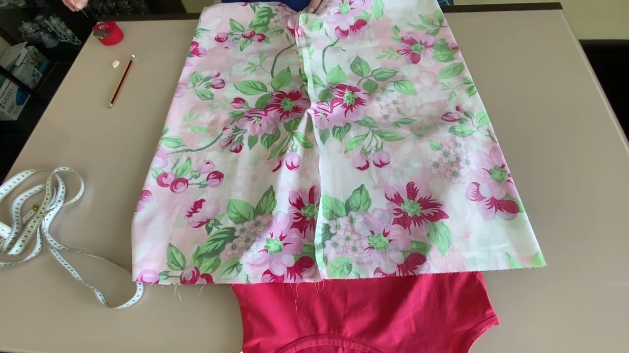 Как я шью 👗 из футболки и лоскута.