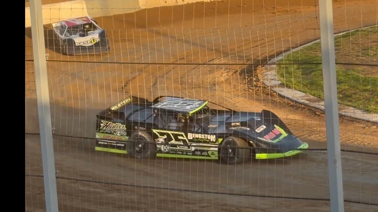 Waikaraka Park Speedway - International Super Saloons 31/01/26