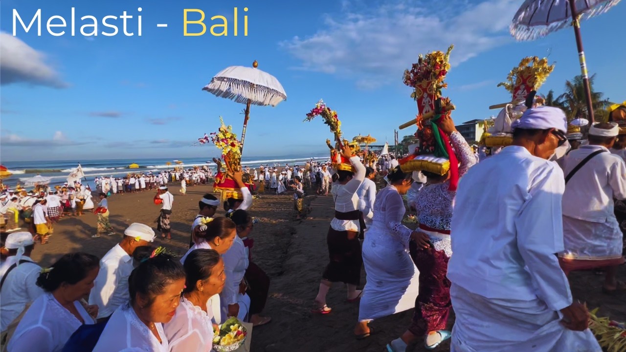 Melasti 2026 Bali 🌊 Prosesi Suci Menjelang Nyepi yang Penuh Makna di Pantai Petitenget