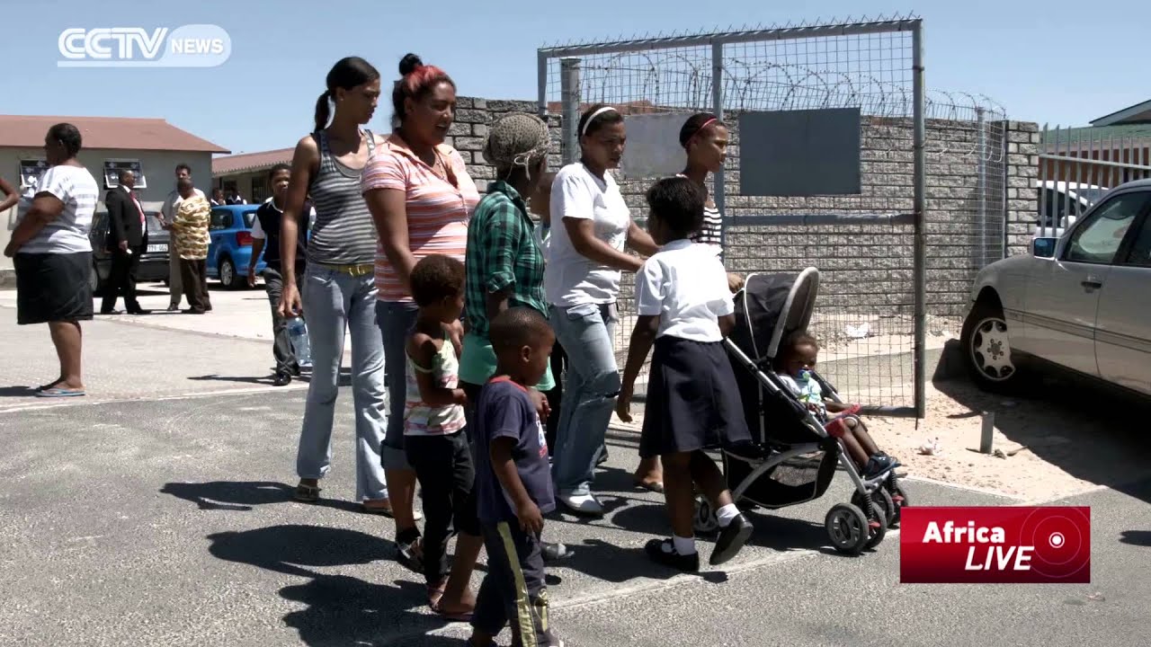 Prison Authorities In Cape Town Donate Stuff To Disadvantaged Kids