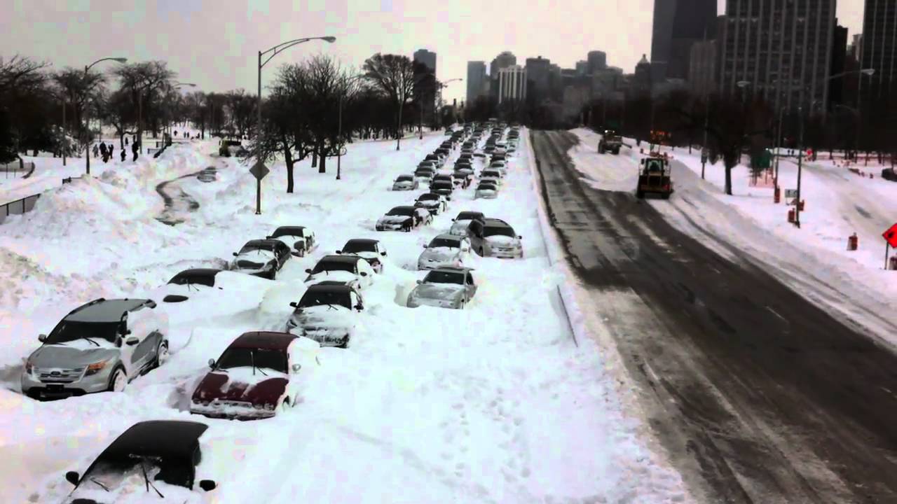 Chicago blizzard 2011 closes Lake Shore Drive HD