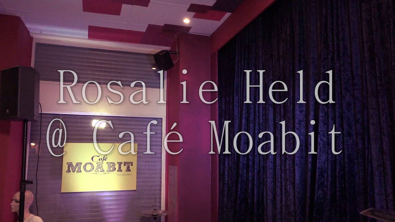 Rosalie Held - Equilibristik/Handstand - RevolverHeld
