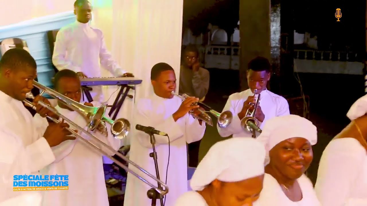 La Chorale ECHOS DES ANGES sur scène à la CITE CELESTE AKODESSEWA