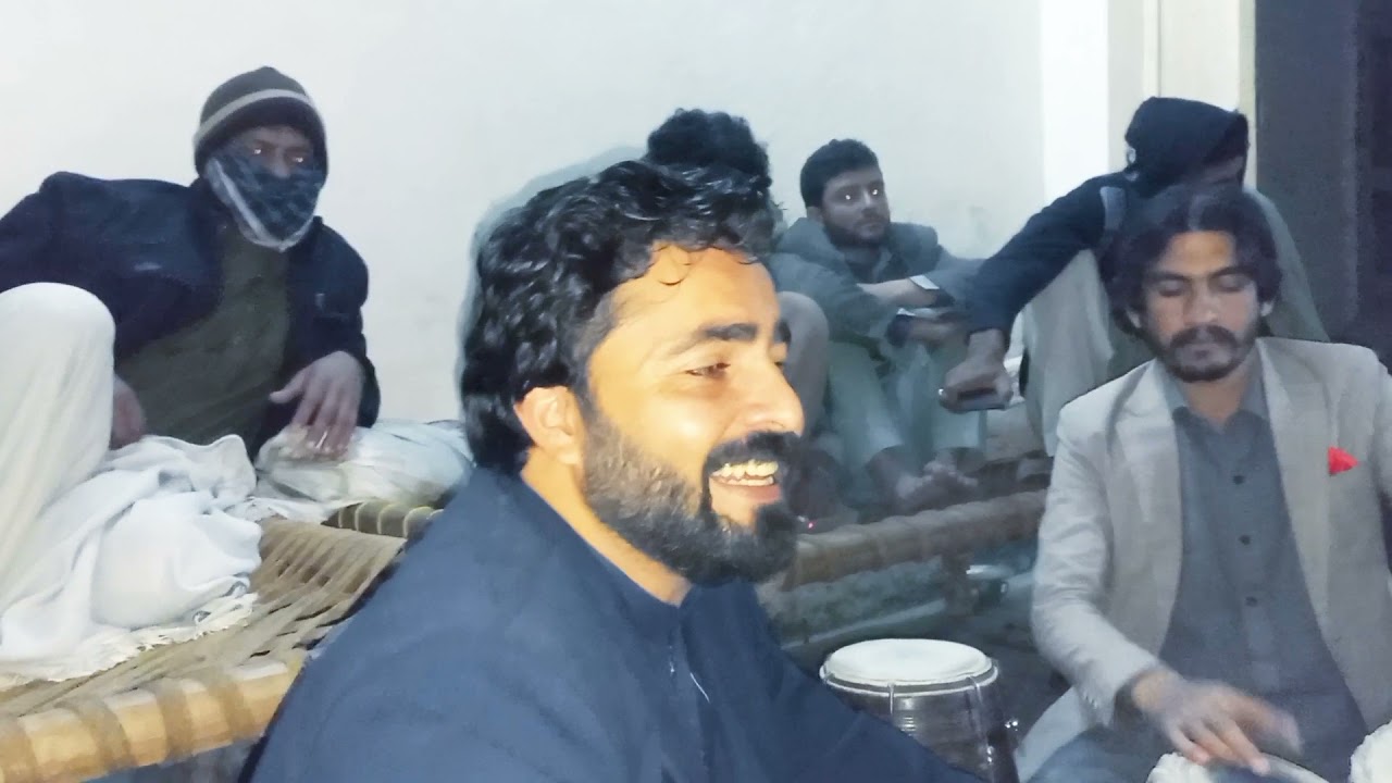 Khabre Sa Sare Sare Arawi Sa pa honar me Irade Arawe...... Tufail Ahmad New poshto song