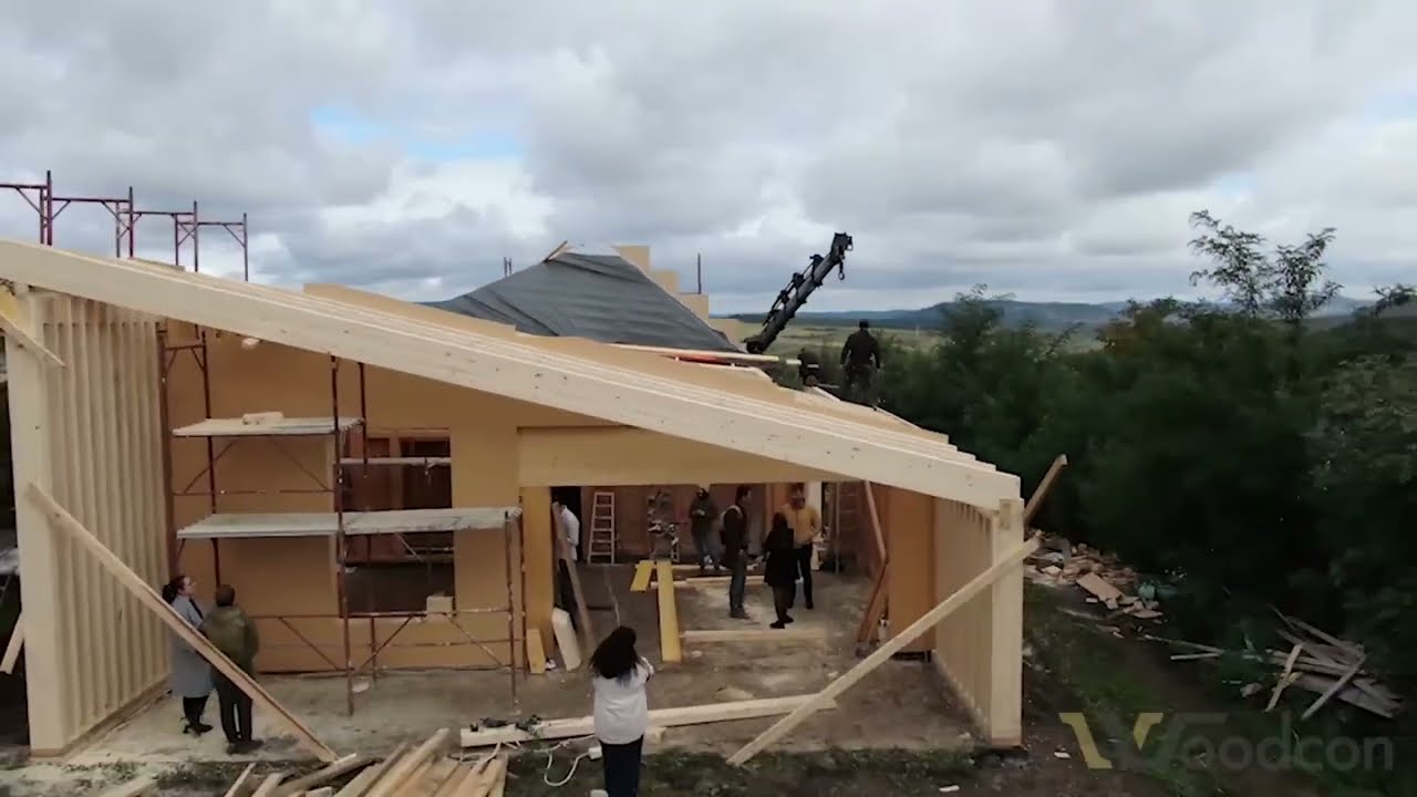 Casa din livada - cum adaptezi arhitectura unei case din lemn la specificul zonei