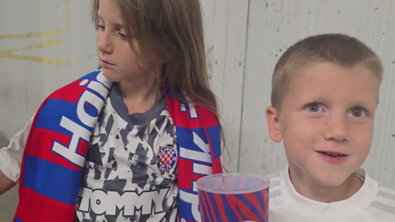 Odlazak na utakmicu Hajduka / 2 epizoda.