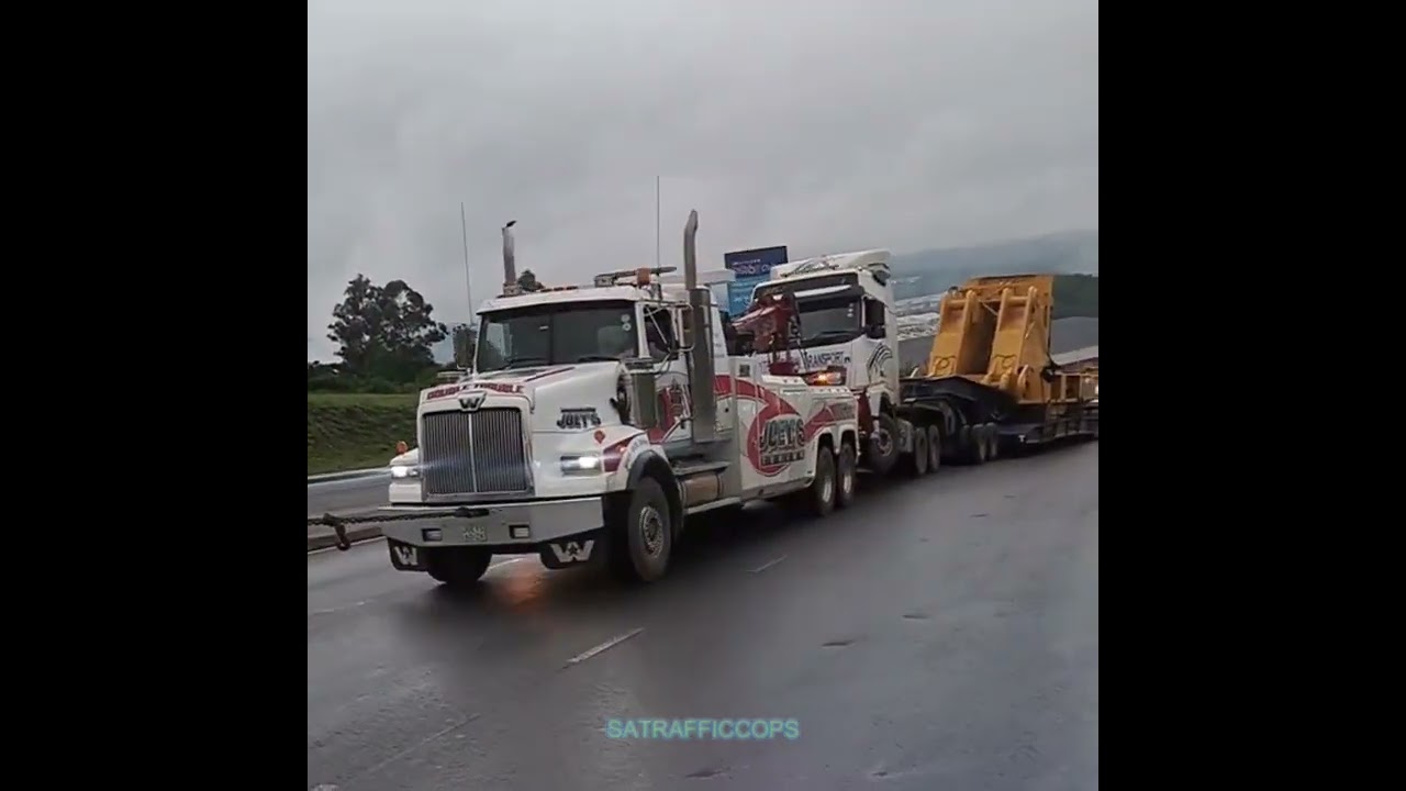 Tow truck towing tow truck towing truck towing abnormal load! #southafrica #trucks #powerful