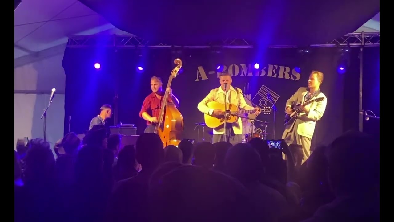Eivind & The Basement Boys 
