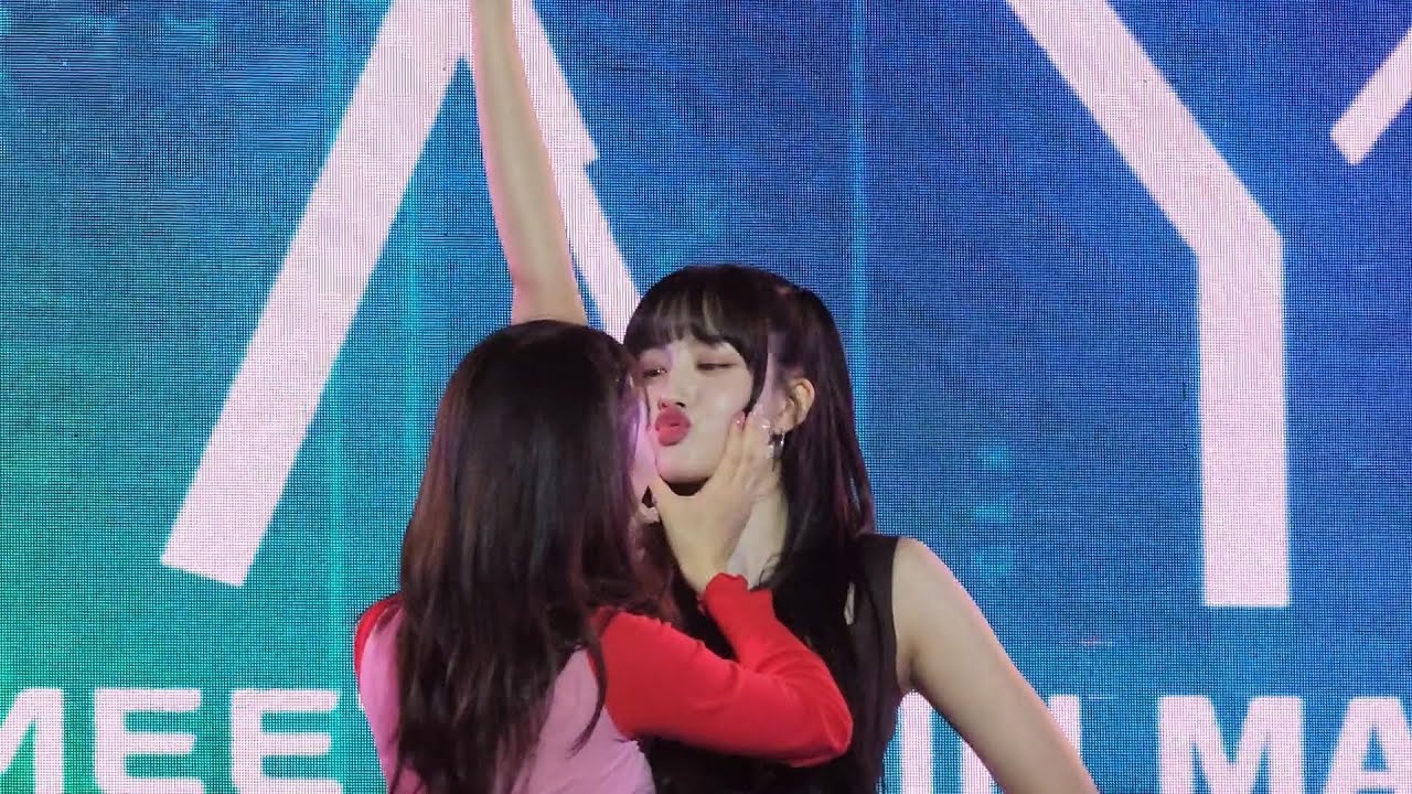 Guess My Pose (Yoon vs Sumin) [Hello! STAYC 1st Fan Meeting in Manila 031222]