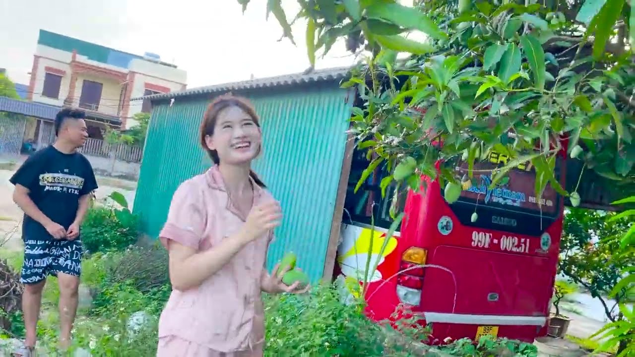 Ho&agrave;ng Dũng Dẫn Ae Team Ho&agrave;ng Em Đi H&aacute;i  Xo&agrave;i