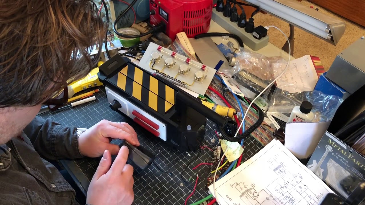 Walmart Ghostbusters Ghost Trap Unboxing, Review, and Disassembly!