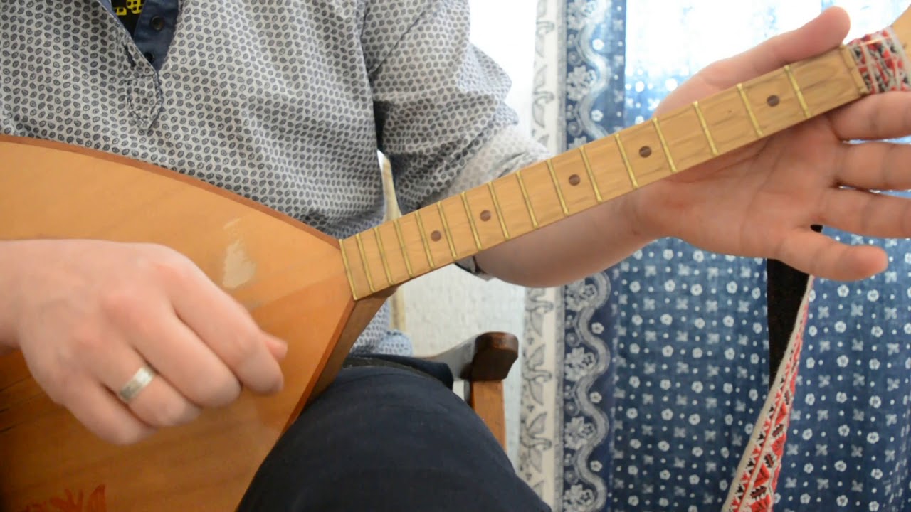 Уроки игры на балалайке. Урок №1