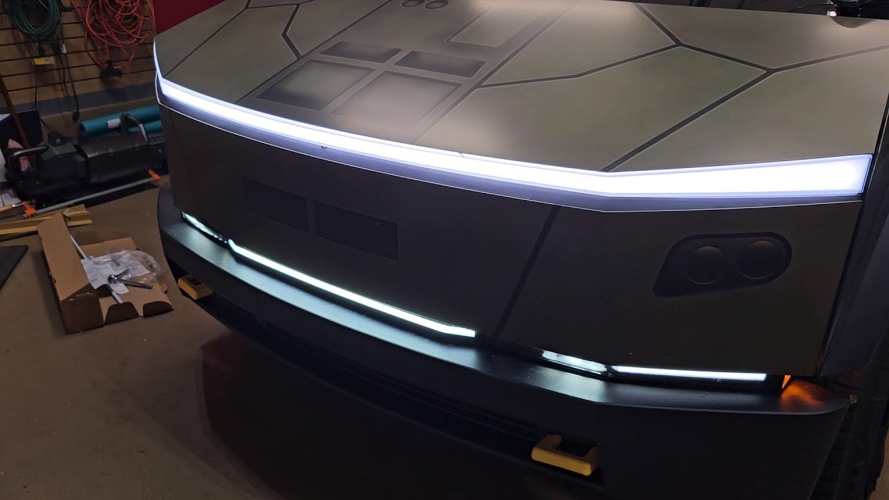 Светодиодная балка Starlink для бампера Cybertruck от Teslaunch
