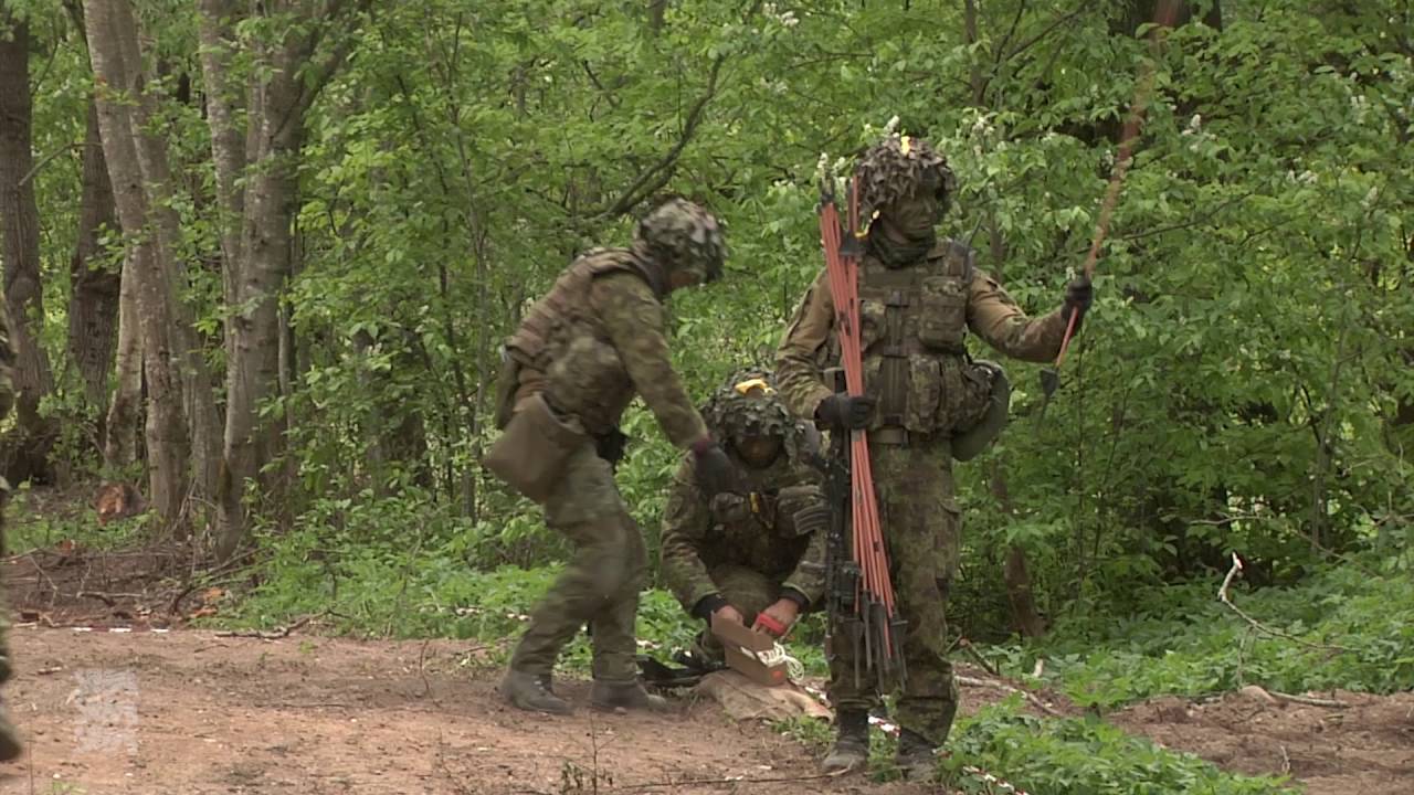 Eesti ja Hollandi pioneerid panid Ahja jõele kaks silda