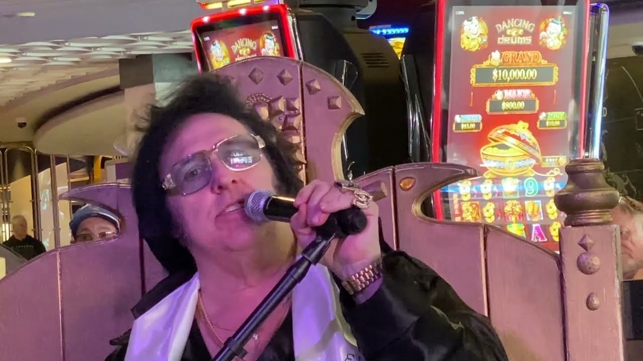 SHE'S NOT CRYING ANYMORE -  BIG ELVIS
