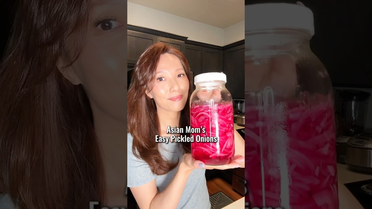 Asian Mom’s Easy Pickled Onions 