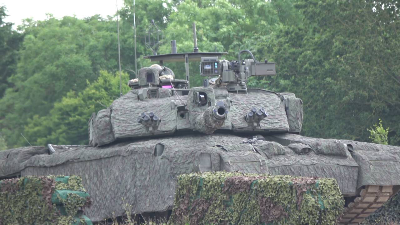 Tankfest 2016  - British Army Challenger 2 'Megatron' and Warrior AFV's